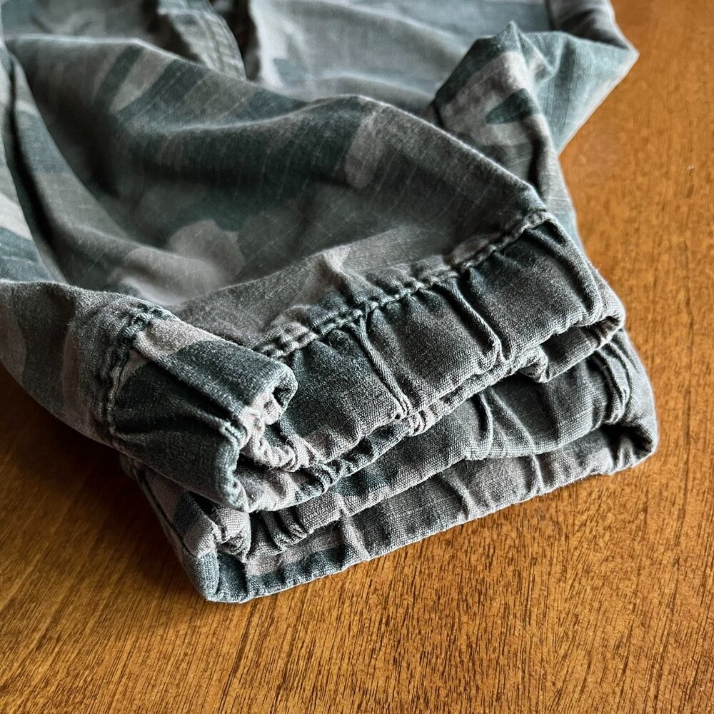 Levi's camo joggers 7 - Picture 8 of 10
